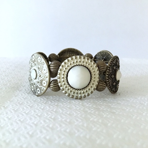 Lia Sophia Bracelet Medallion - Picture 1 of 3